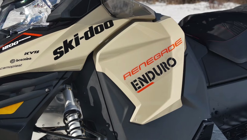 SkiDoo 2016 Renegade ENDURO.jpg